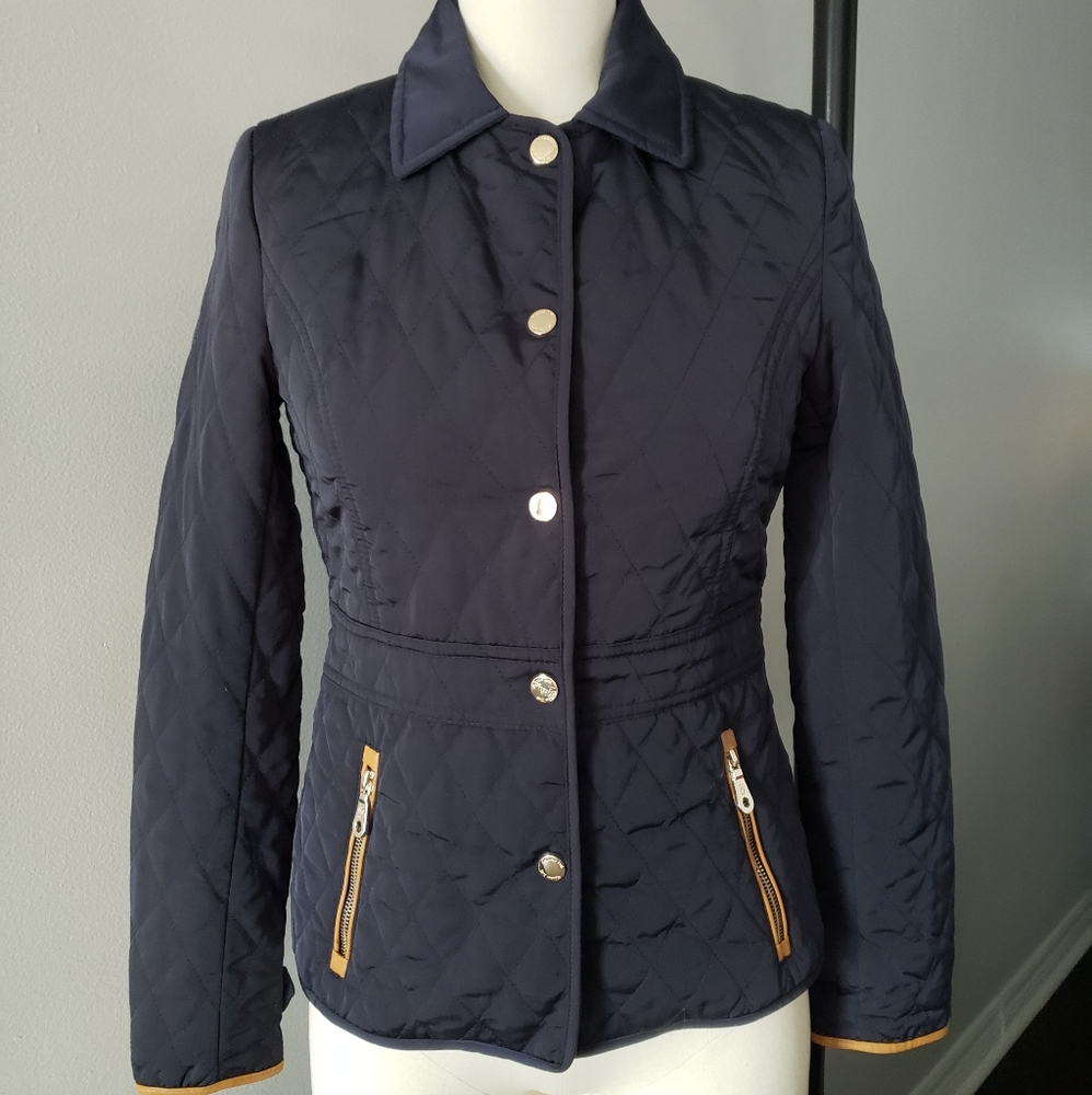 ♥️Never worn, Massimo Dutti navy blue quilted jacket with tan trim gold buttons